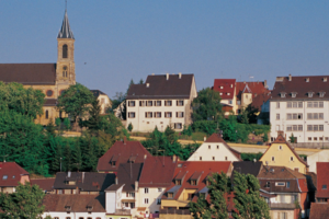 Altkirch, bien visible des environs