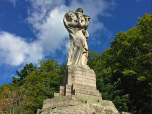 À Niederbruck, la célèbre Vierge d'Alsace sculptée par Bourdelle 